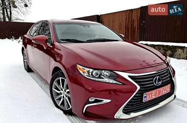 Седан Lexus ES 2016 в Виннице