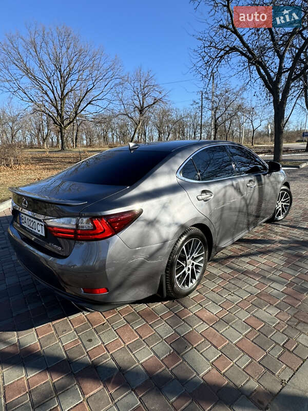 Седан Lexus ES 2016 в Кропивницком фото 10 Седан Lexus ES 2016 в Кропивницком