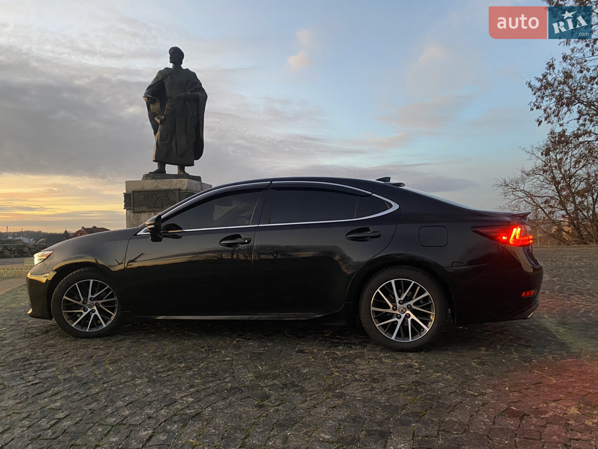 2017 Lexus ES - мініатюра 11