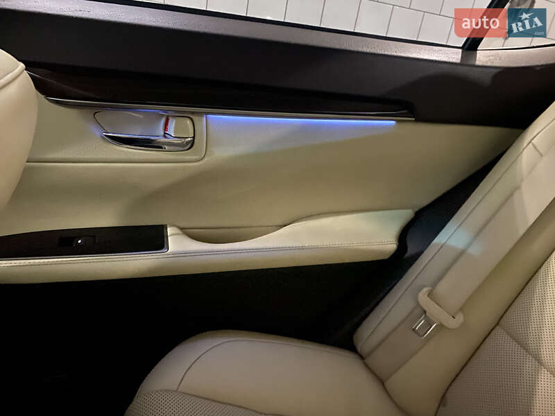Седан Lexus ES 2017 в Белой Церкви фото 24 Седан Lexus ES 2017 в Белой Церкви