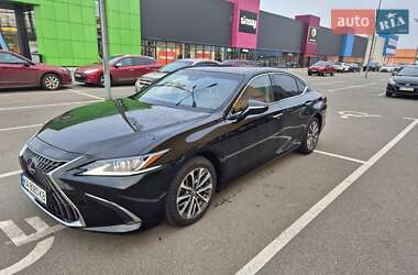 Седан Lexus ES 2022 в Киеве