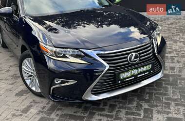 Седан Lexus ES 2015 в Киеве