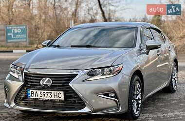 Седан Lexus ES 2014 в Кривому Розі