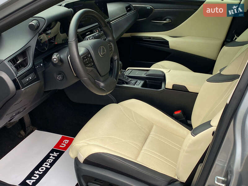 Седан Lexus ES 2022 в Одессе