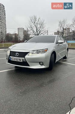 Седан Lexus ES 2014 в Киеве