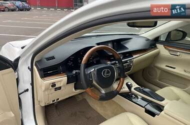 Седан Lexus ES 2013 в Києві