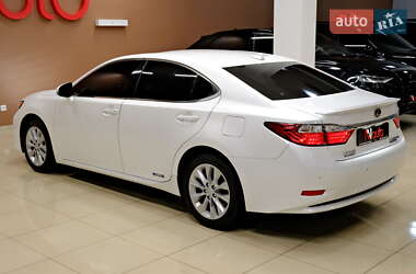 Седан Lexus ES 2013 в Одесі