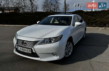 Седан Lexus ES 2013 в Умани