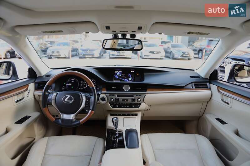 Седан Lexus ES 2013 в Харькове