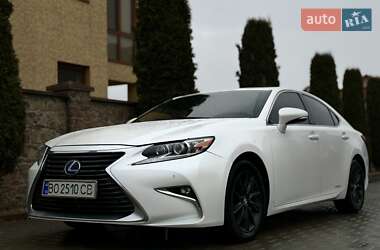 Седан Lexus ES 2017 в 