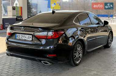 Седан Lexus ES 2018 в Дніпрі