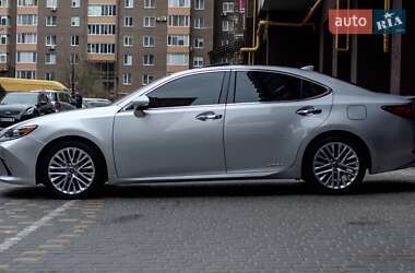 Седан Lexus ES 2018 в Вінниці