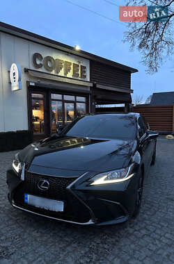 Седан Lexus ES 2023 в Киеве