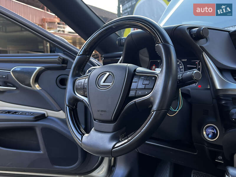 Седан Lexus ES 2019 в Одессе