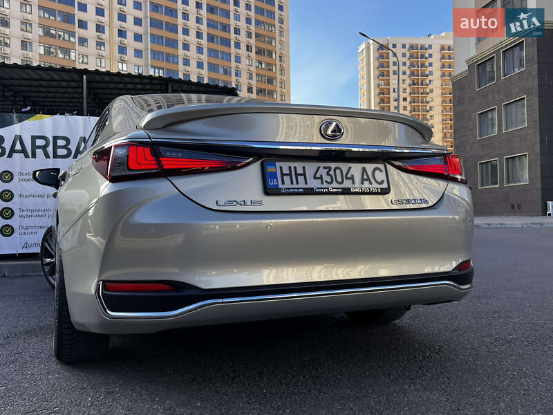 Седан Lexus ES 2019 в Одессе