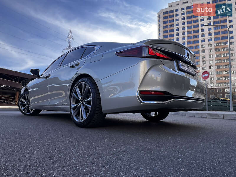 Седан Lexus ES 2019 в Одессе
