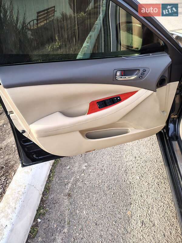 Седан Lexus ES 2007 в Доброславе