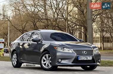 Седан Lexus ES 2013 в Одесі