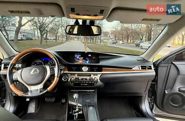 Седан Lexus ES 2013 в Одесі