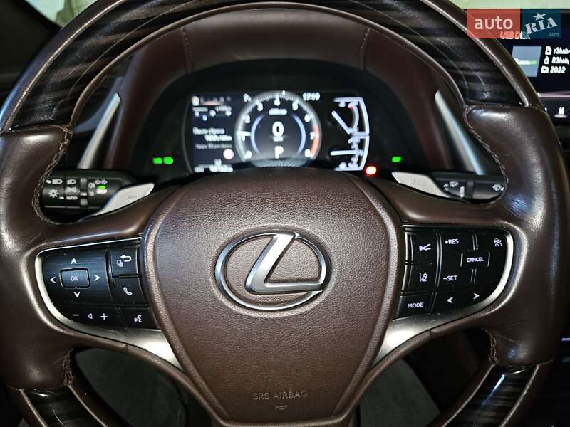 Седан Lexus ES 2018 в Ровно