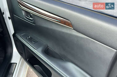 Седан Lexus ES 2013 в 