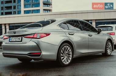 Седан Lexus ES 2022 в Дніпрі