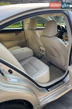 Седан Lexus ES 2014 в Дніпрі