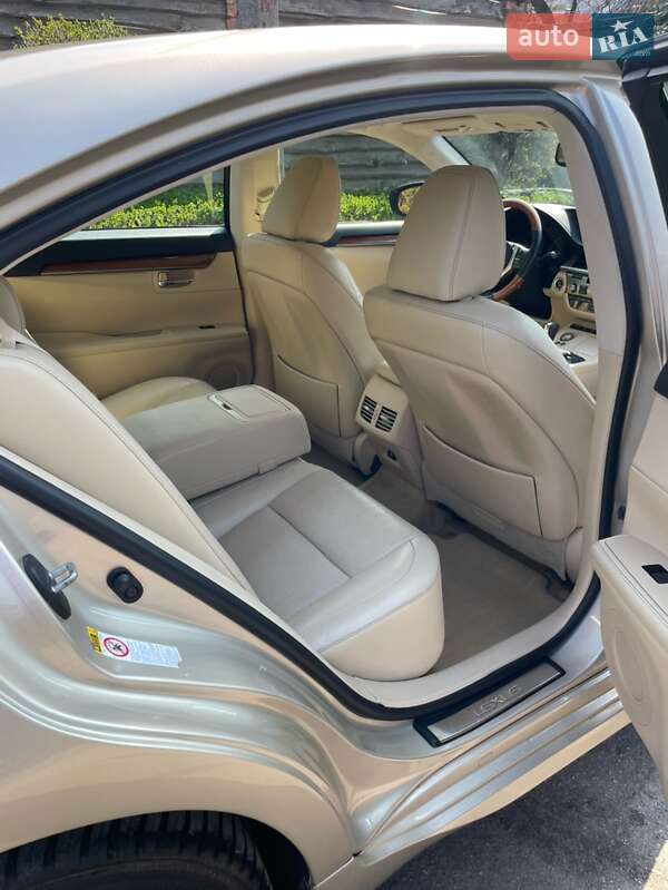 Седан Lexus ES 2014 в Днепре