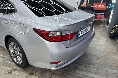 Седан Lexus ES 2013 в 