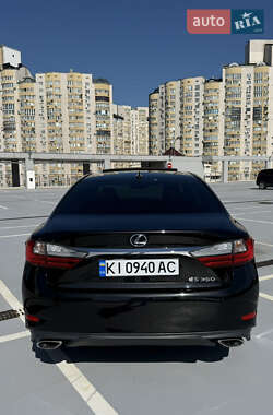 Седан Lexus ES 2015 в 