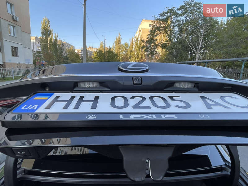 Седан Lexus ES 2019 в Николаеве