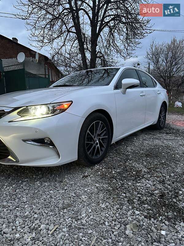 Седан Lexus ES 2017 в Харькове