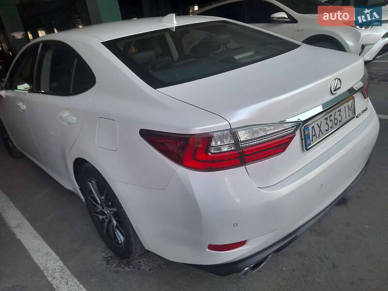 Седан Lexus ES 2017 в Харькове