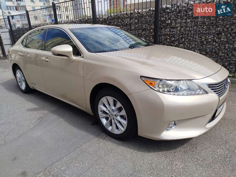 Lexus ES 2015