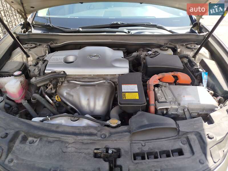 Седан Lexus ES 2015 в Києві