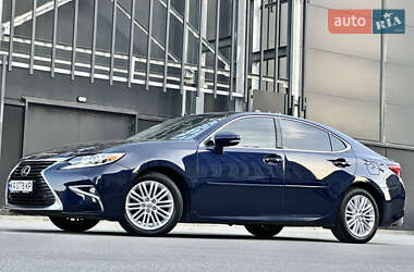 Седан Lexus ES 2015 в 