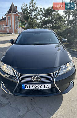 Седан Lexus ES 2015 в 