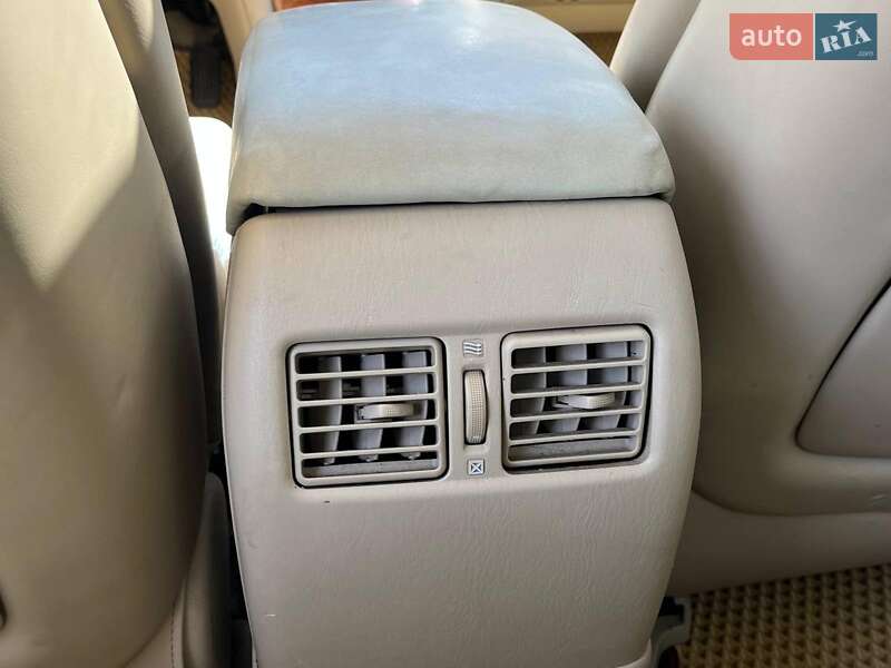 Седан Lexus ES 2004 в Львове