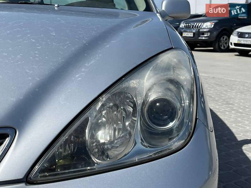 Седан Lexus ES 2004 в Львове