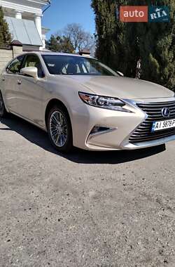 Седан Lexus ES 2012 в 