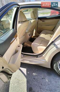 Седан Lexus ES 2012 в 