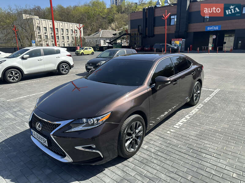 Седан Lexus ES 2012 в Киеве