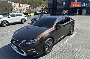 Седан Lexus ES 2012 в 
