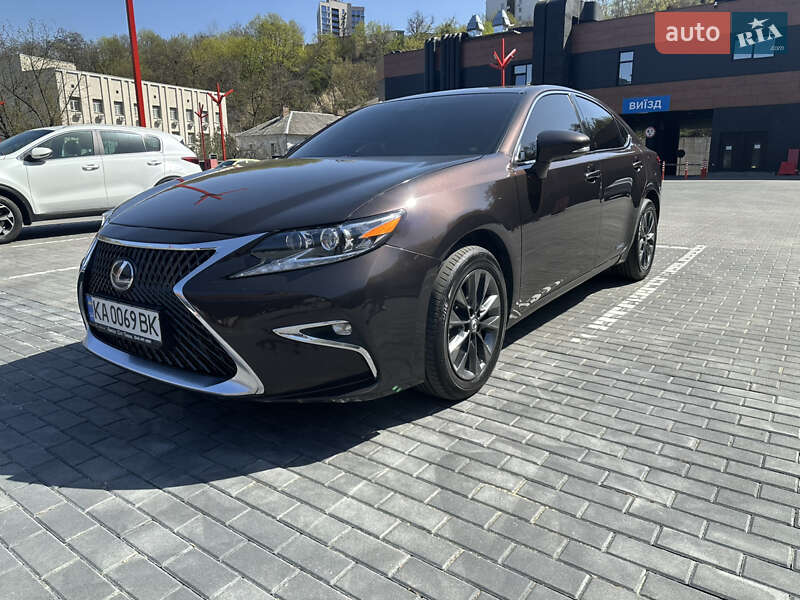 Седан Lexus ES 2012 в Киеве