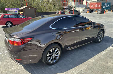 Седан Lexus ES 2012 в 