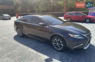 Седан Lexus ES 2012 в 