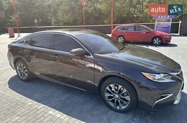 Седан Lexus ES 2012 в 