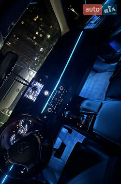 Седан Lexus ES 2012 в 