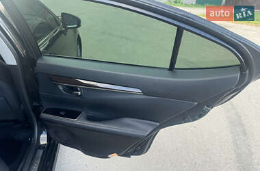 Седан Lexus ES 2018 в 
