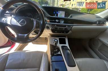 Седан Lexus ES 2014 в 